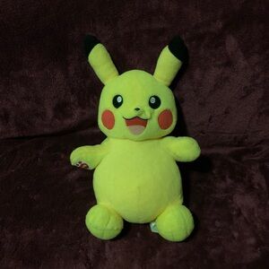 Pokémon Pikachu yellow plushie toy
